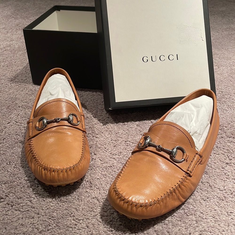 Gucci tan driving loafers